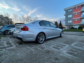 BMW E90 330D - 2