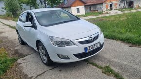 Opel astra j 1.7 tdci 92kw - 2