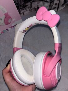 Hello Kitty Razer Kraken BT - 2