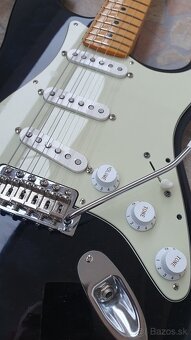 Fender stratocaster - 2