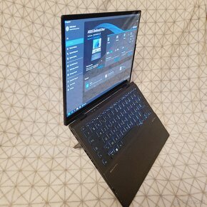 ASUS Zenbook Duo 2024 (UX8406M) - 2