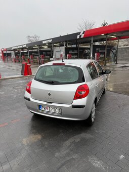 Predám pekný zachovali Renault clio 1.2 benzín po 1 majitel - 2