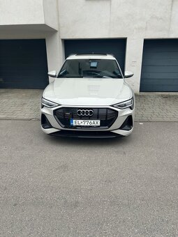 AUDI E-TRON QUATTRO S Line - 2