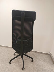 Kancelárska koliesková stolička - 2