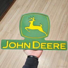 JOHN DEERE Drevené 3D logo 35x20cm - 2