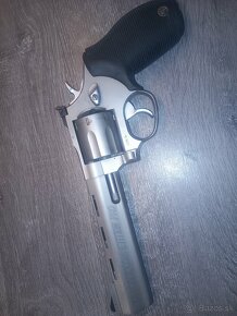 Predám revolver Taurus 357 Magnum - 2