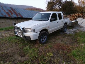 Mazda B2500 - 2