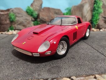 prodám model 1:18 ferrari 250 GTO 1964 - 2