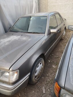 Mercedes w 124 250D - 2