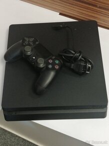 PLAYSTATION 4 - 2