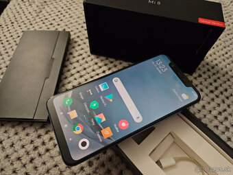 Xiaomi Mi 8 dual sim 6/128GB TOP STAV - 2