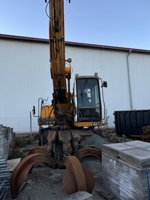 LIEBHERR kolesový nakladač bager A 904 - 2