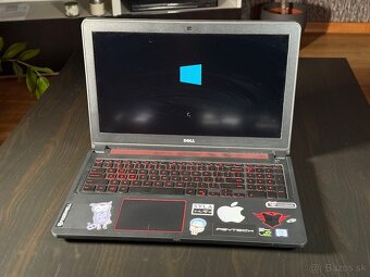 notebook Dell Inspiron 15 5577 – 32GB RAM, IPS displej - 2