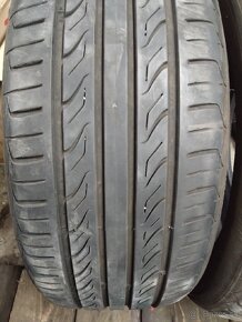 215/45 R17 - 2