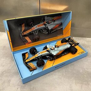 Minichamps 1:18 Mclaren - 2