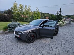 Alfa Romeo Stelvio Quadrifoglio Q4 QV - 2