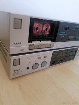 Akai - 2