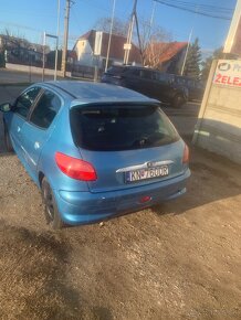 Peugeot 206 2003 benzín - 2