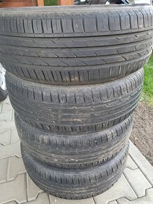 185/60 R15 - 2