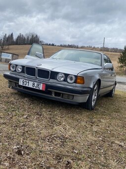 BMW E32 735i - 2