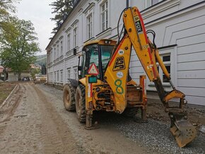 Rýpadlo-Nakladač. JCB 4CX - 2