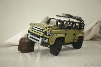 Lego Technic Land Rover Defender - 2