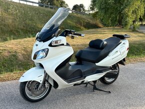 Suzuki Burgman 650 Executive - 2