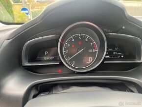 Mazda 3 2.0 2017 Automat - 2