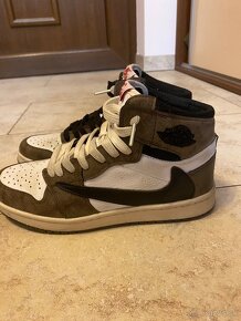 Jordan 1 x Travis Scott - 2