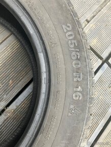 205/60 R16 zimne Continental - 2