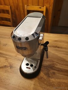 DeLonghi  - pákový kávovar - 2