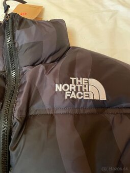 Zimná bunda Northface x Kaws - 2