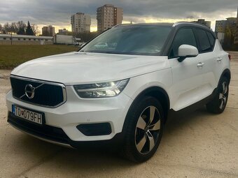 VOLVO XC40 MOMENTUM D3 AUTOMAT - 2