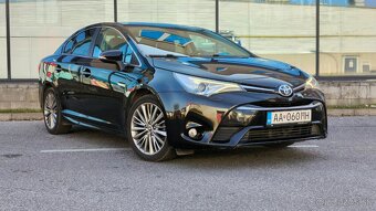 Toyota Avensis Executive 2.0i - Benzín Automat - 2