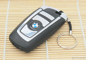 BMW USB kľúč 32 GB v tvare kľúča od auta - č.1 - 2