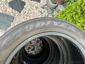 275/40 R17 93W - 2