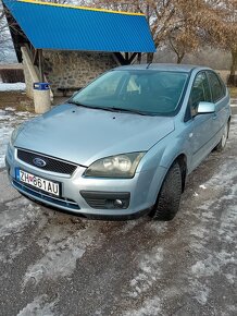 Ford focus 1,6i - 2