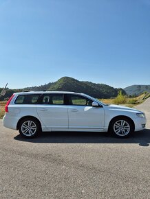 VOLVO V70 D4 2.0TDI 133KW 7 ST.AUT NOVÉ KÚPENÉ NA SK 2016 - 2