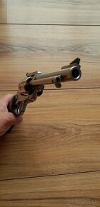 Revolver Ruger - 2