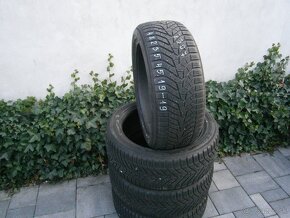 Predám 4x zimné pneu Yokohama 235/45 R19 99VXL - 2