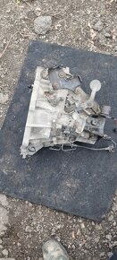 Prevodovka toyota 1,33vvti auris yaris 31115-0d090 - 2