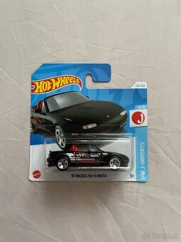 Hotwheels Mazda Miata/MX5 - 2