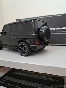 RC MODEL / MERCEDES AMG G6 - 2