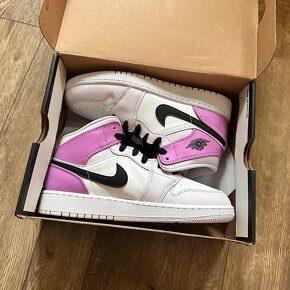 Air Jordan 1 Mid Barely Grape 37,5 - 2