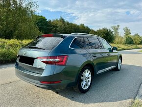 koda Superb III 2.0TDi 2015 DSG webasto bi-xenony tažné - 2