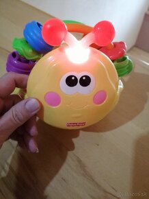 Fisher price chichotajúca sa a svietiaca včielka - 2