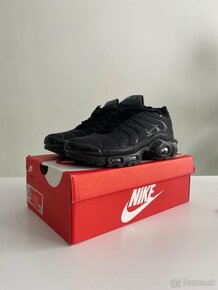 Nike Air Max Plus - Triple Black - 2