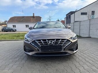 Hyundai i30 Fastback 1.5 T-GDi mHEV iMT Family 44500km - 2