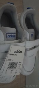 Chlapcenske tenisky Adidas, veľkosť  31 nové - 2