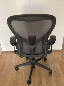 Herman Miller Aeron Remastered veľkosť C - 2